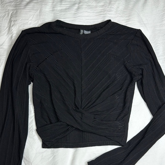 Black Long Sleeve Twist Front Top - Picture 1 of 5